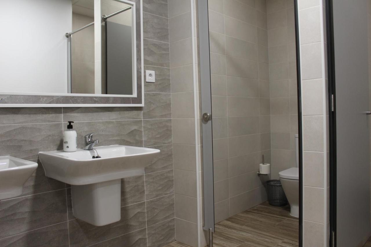 Pension Albergue O Pedregal Lourenza ภายนอก รูปภาพ