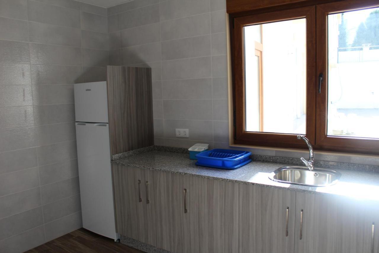 Pension Albergue O Pedregal Lourenza ภายนอก รูปภาพ