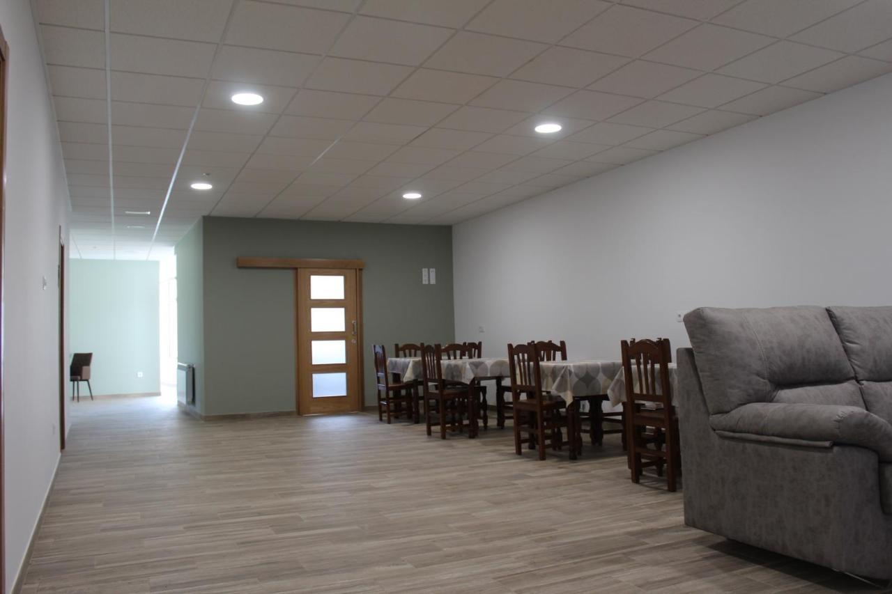 Pension Albergue O Pedregal Lourenza ภายนอก รูปภาพ