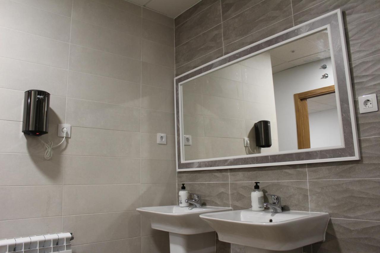 Pension Albergue O Pedregal Lourenza ภายนอก รูปภาพ