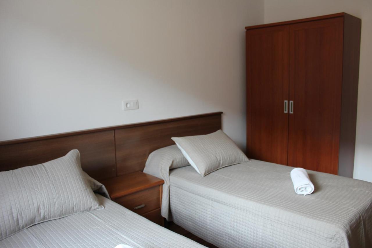 Pension Albergue O Pedregal Lourenza ภายนอก รูปภาพ