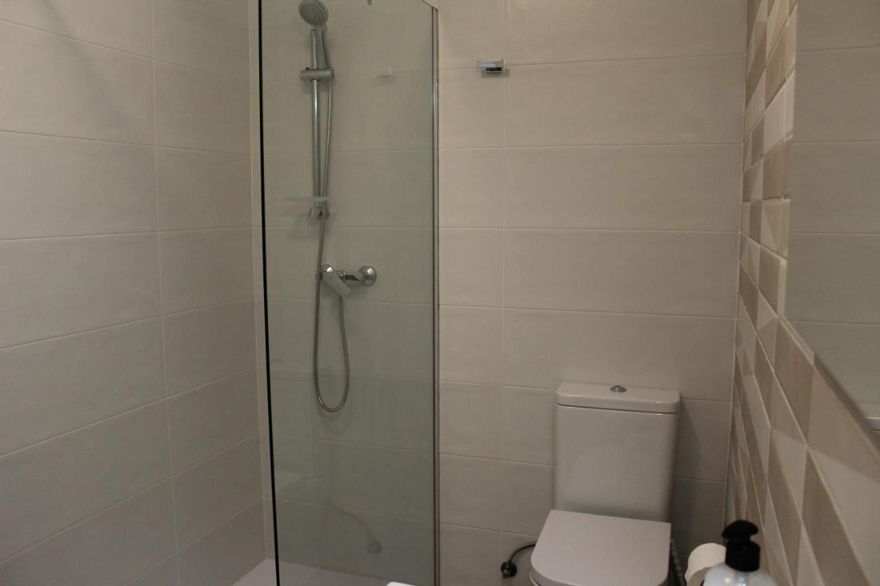 Pension Albergue O Pedregal Lourenza ภายนอก รูปภาพ