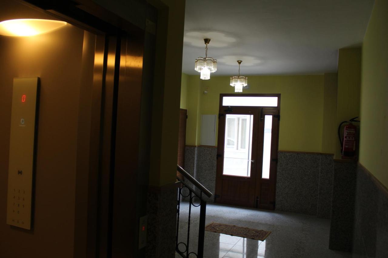 Pension Albergue O Pedregal Lourenza ภายนอก รูปภาพ