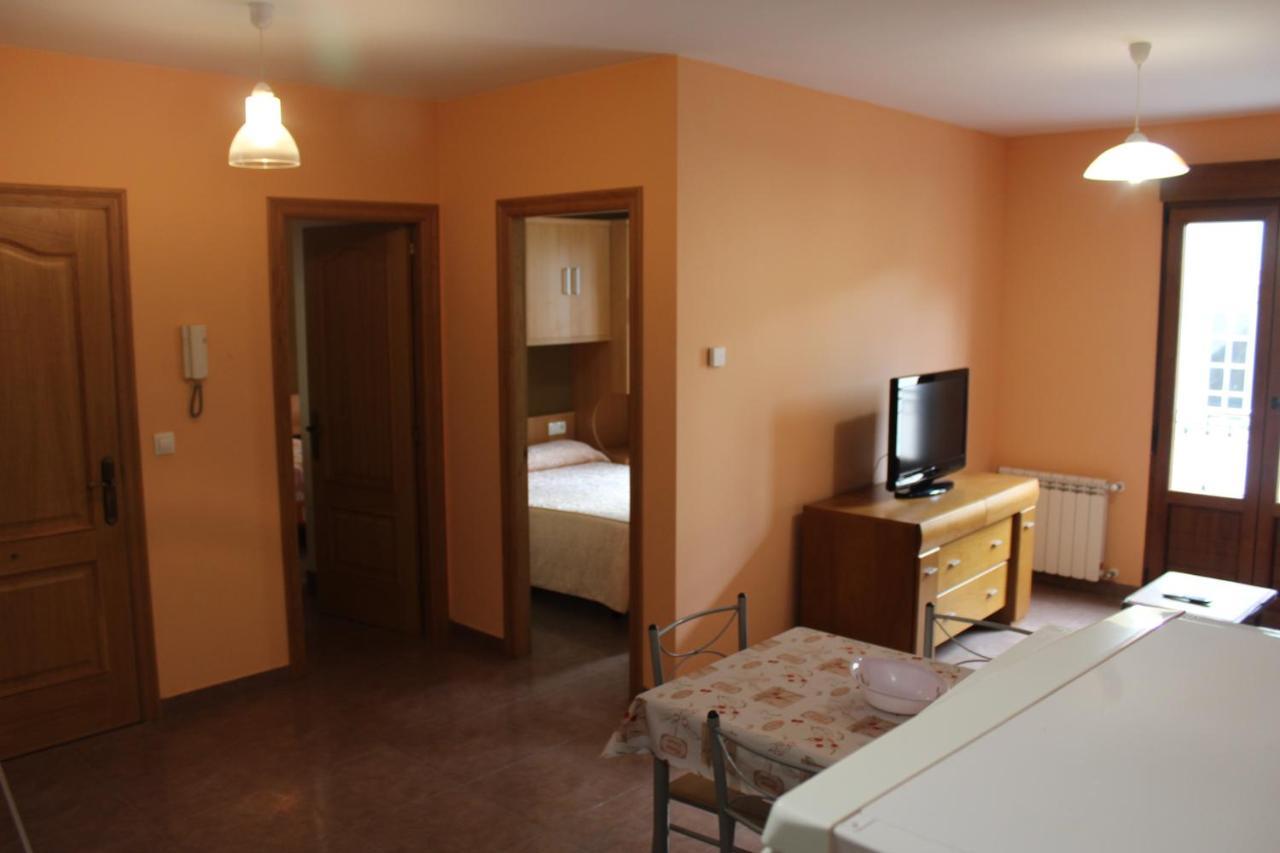 Pension Albergue O Pedregal Lourenza ภายนอก รูปภาพ