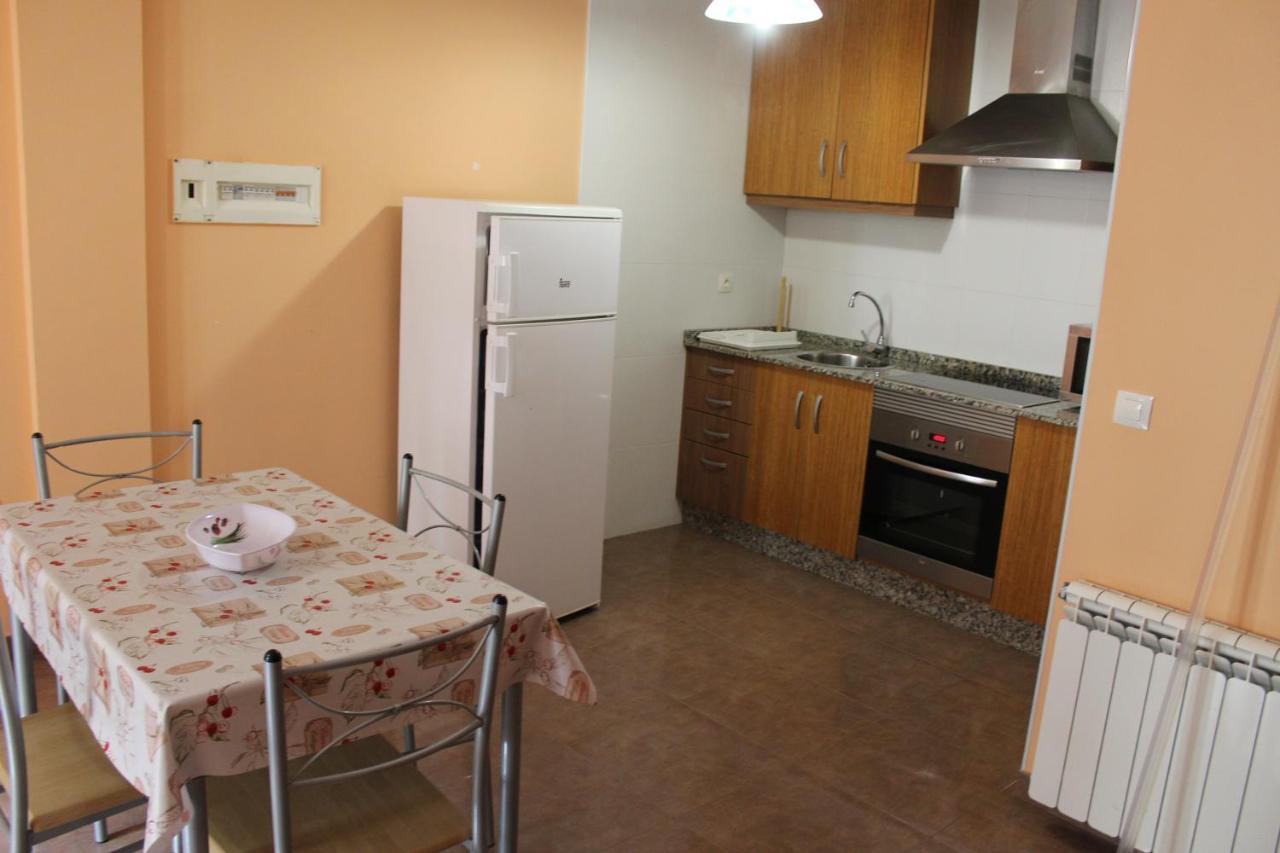 Pension Albergue O Pedregal Lourenza ภายนอก รูปภาพ