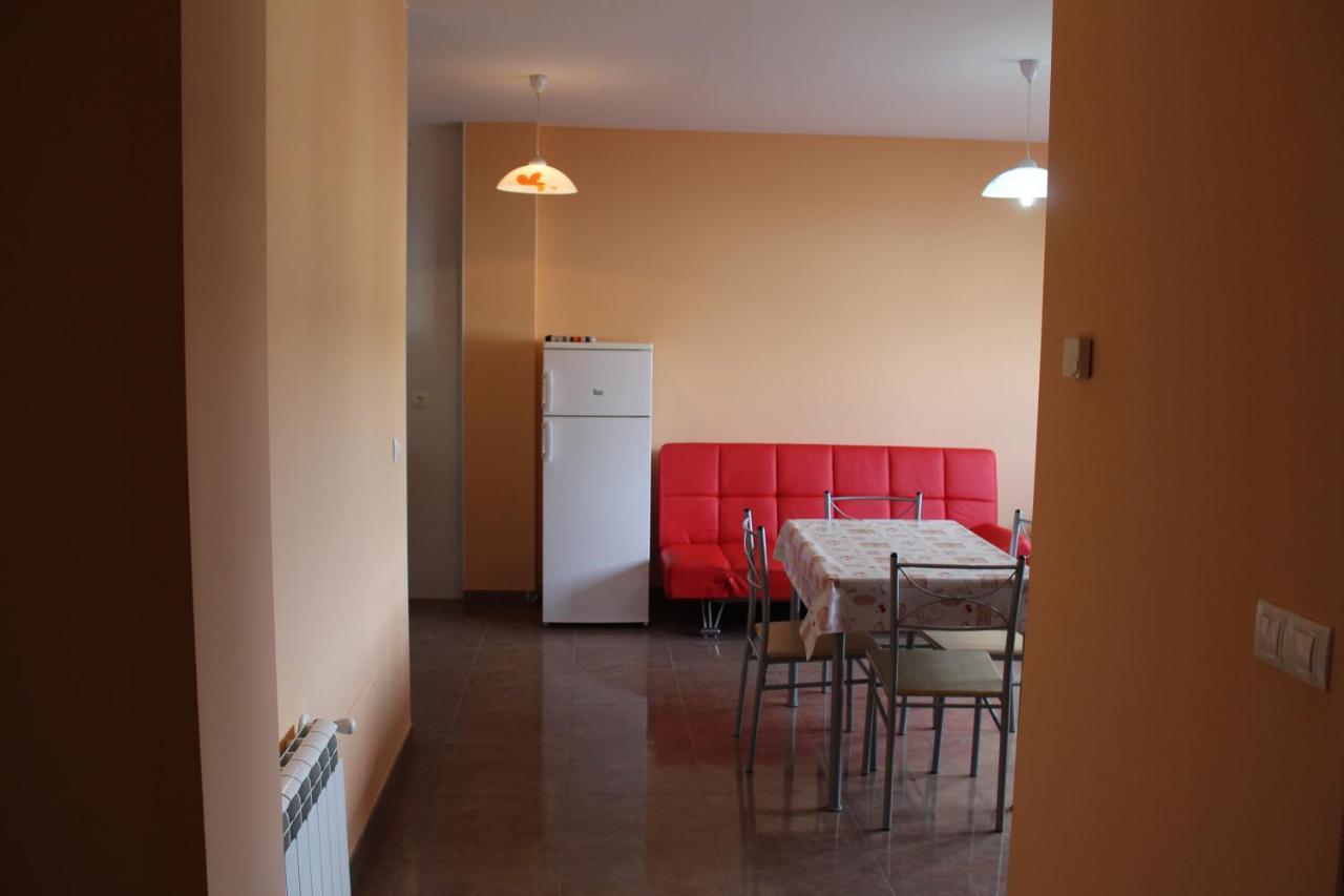 Pension Albergue O Pedregal Lourenza ภายนอก รูปภาพ