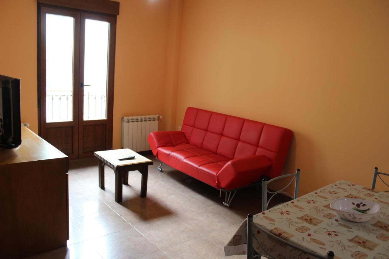 Pension Albergue O Pedregal Lourenza ภายนอก รูปภาพ