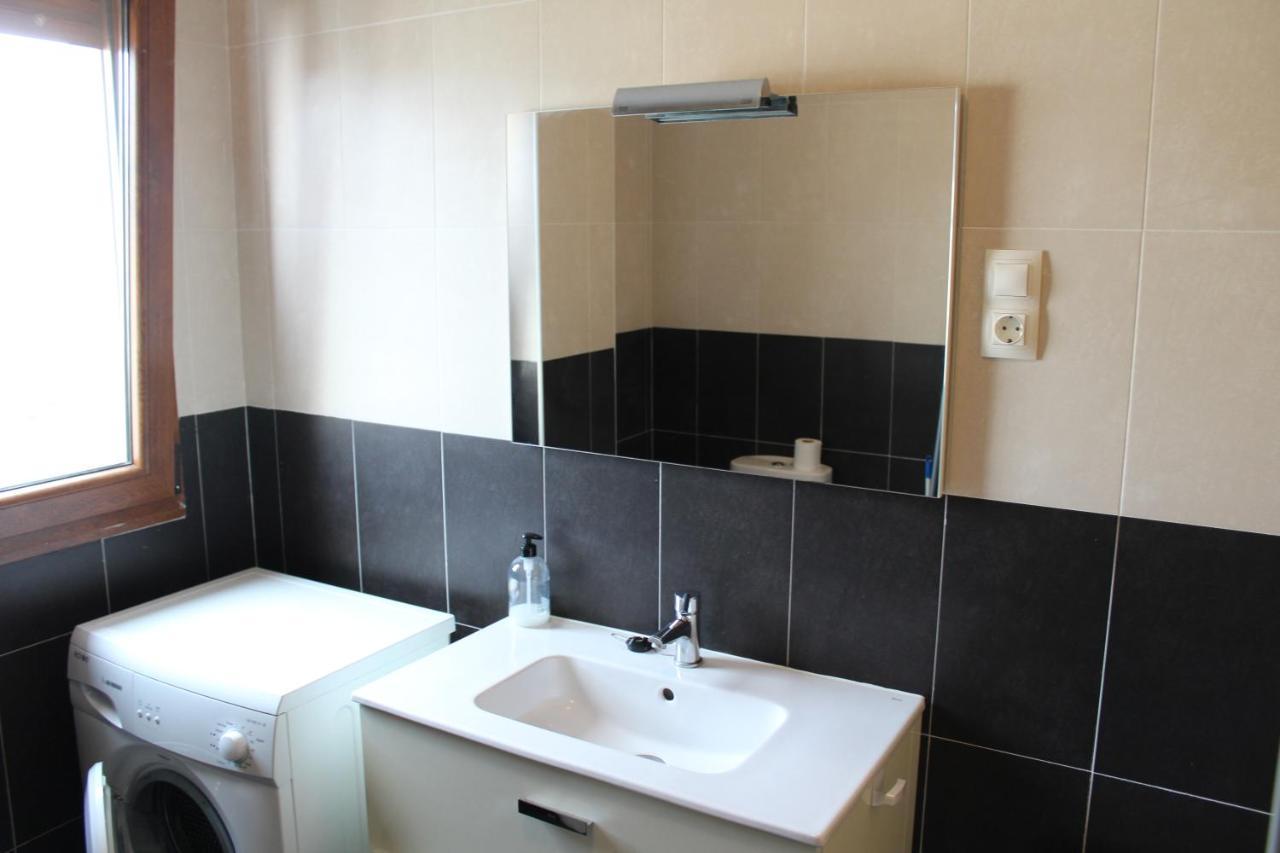 Pension Albergue O Pedregal Lourenza ภายนอก รูปภาพ